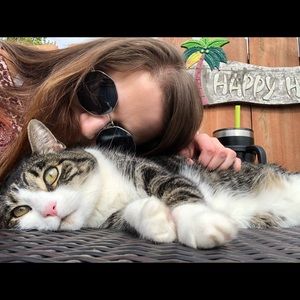 Meet your Posher, Samantha